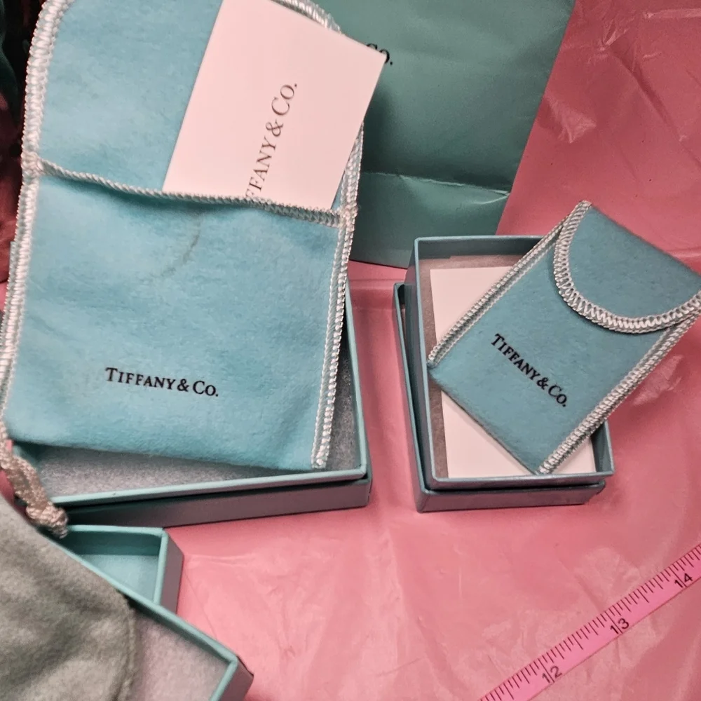 Tiffany & Co. 🩵 Small Gift Boxes & Jewelery Bags